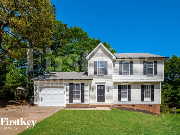 10726 Roxbury Ct, Charlotte, NC 28214