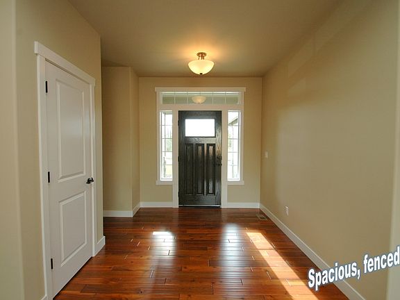 3rd image of 2920 Heron Ln SE