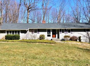 19 Colonial Rd, Mendham, NJ 07945