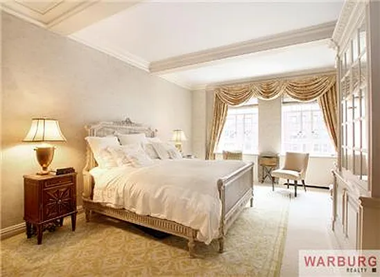 Sold by Warburg | media 3