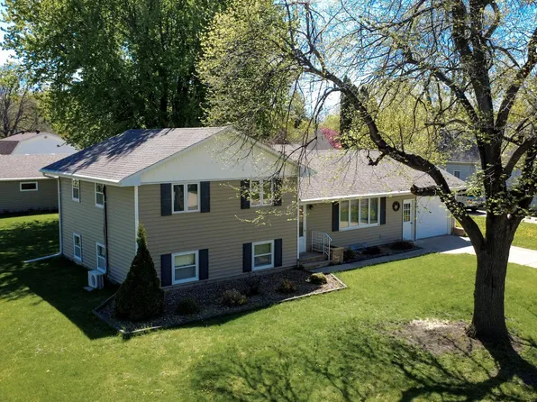 807 N Renville St, Winthrop, MN 55396
