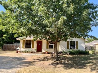 807 Lee St, Tioga, TX 76271