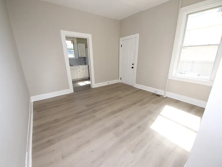 3309 Elgin Ave — Photo 16