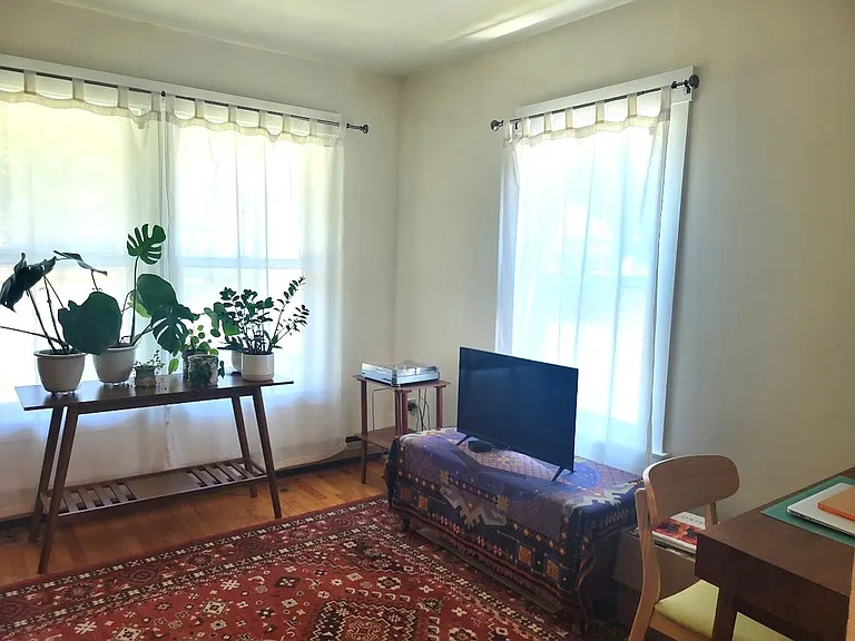 82 Mascoma St — Photo 3