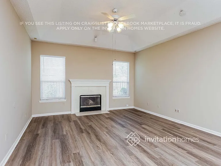 11836 Lake Fern Dr — Photo 6