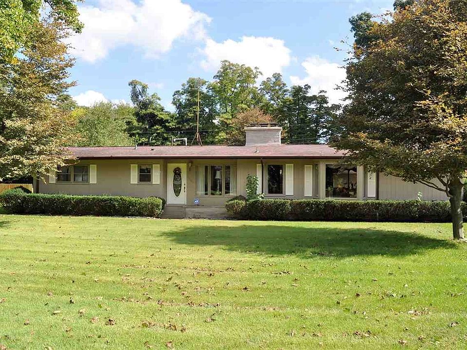 1st image of 54686 Holly Dr