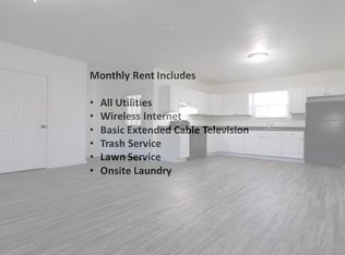1001 N Vincennes Ave APT E, Petersburg, IN 47567