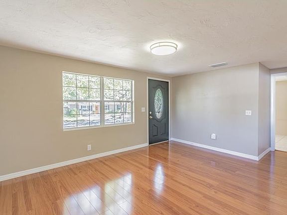 2nd image of 635 2nd Ave N