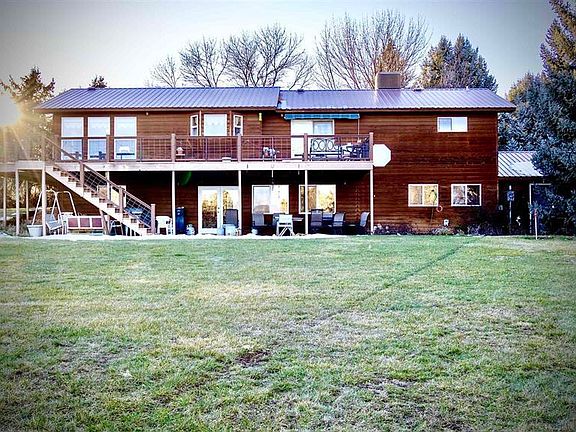 3rd image of 32179 L Road