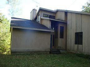 2nd image of 84 Breezy Point Rd
