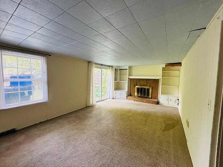 100 Yorkshire Ct — Photo 22