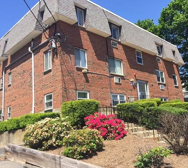 437 Willard St #3