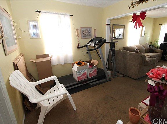 4th image of 8907 Orchard Ave