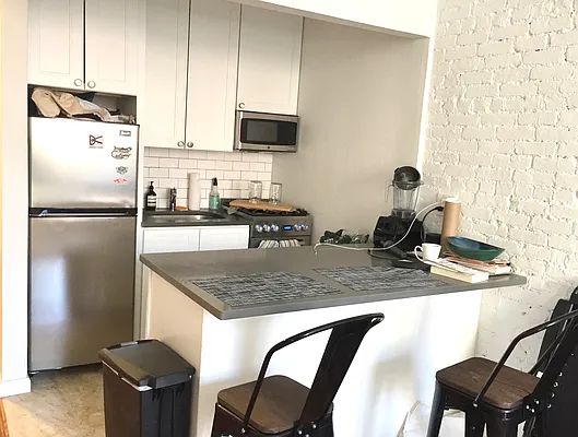 Rented by Compass | media 7