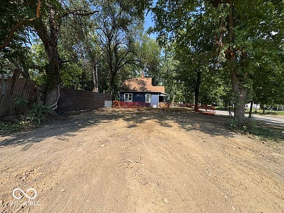 4th image of 304 N Oxford St