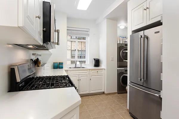 Rented by Douglas Elliman | media 4