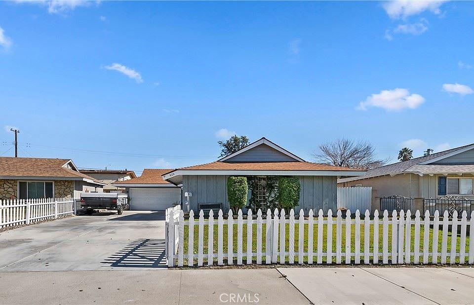 1st image of 828 N San Diego Ave
