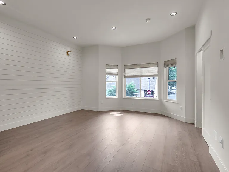 207 3rd St #230 — Photo 15