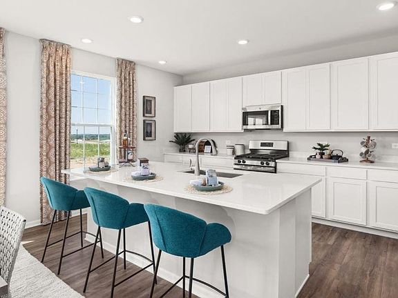 2nd image of 14450 Hibiscus Way