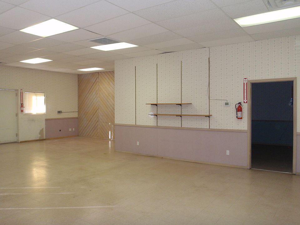 1st image of 166 Eastgate Dr