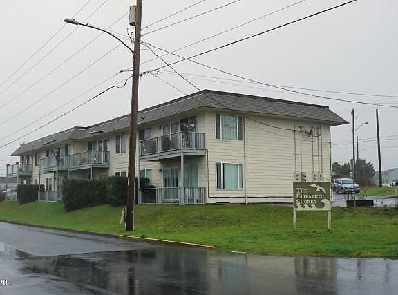 3rd image of 338 SW Woods St #1-8