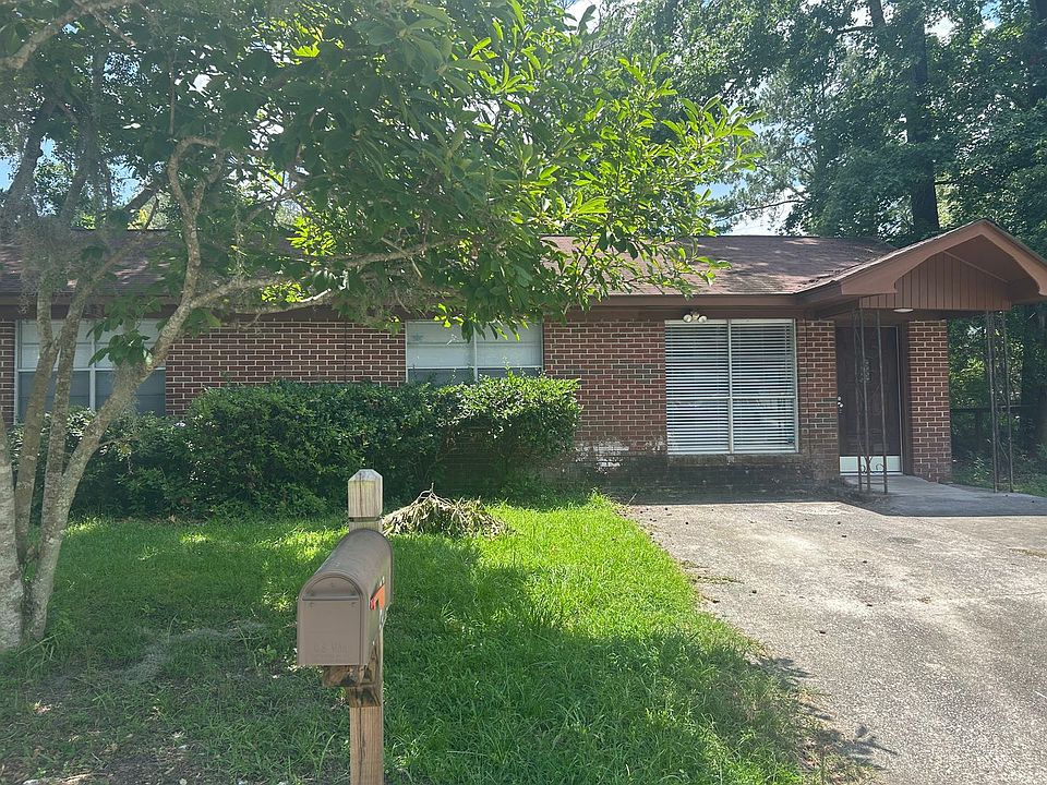 1st image of 9 Ruston Ct