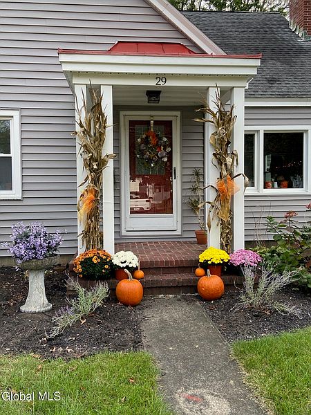 2nd image of 29 Washington Avenue