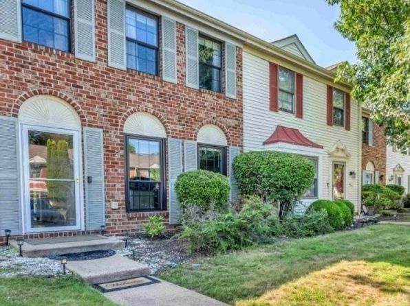83 Pear Tree Ln