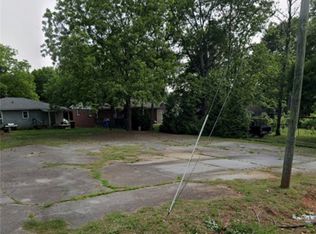 906 Williams St, Seneca, SC 29678