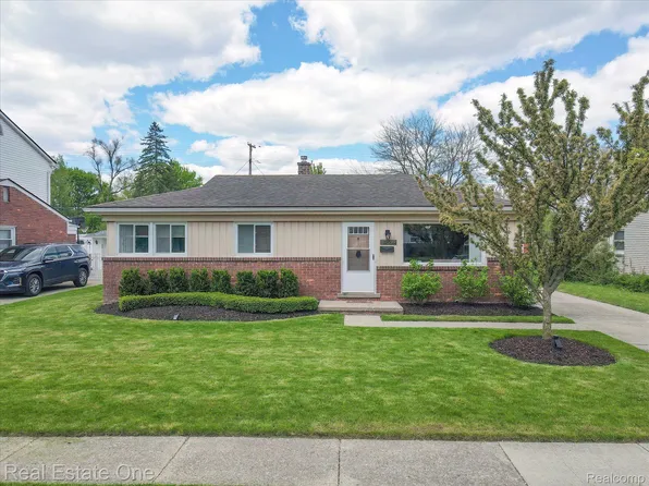47539 Jeffry St, Utica, MI 48317