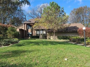 1964 Loma Linda Ln, Centerville, OH 45459