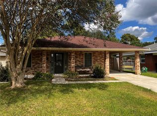 124 Melvyn Dr, Belle Chasse, LA 70037