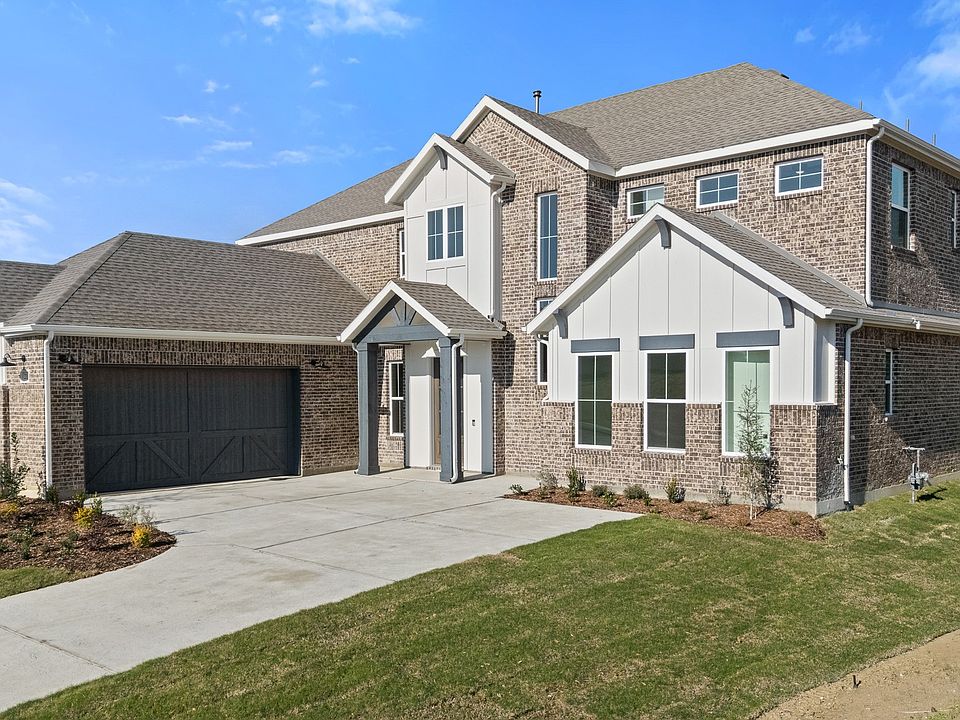 1st image of 215 Parkland Valley