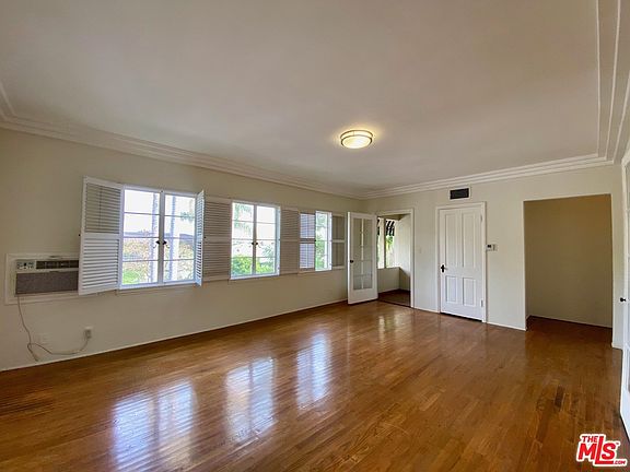 2nd image of 8468 Fountain Ave #8476