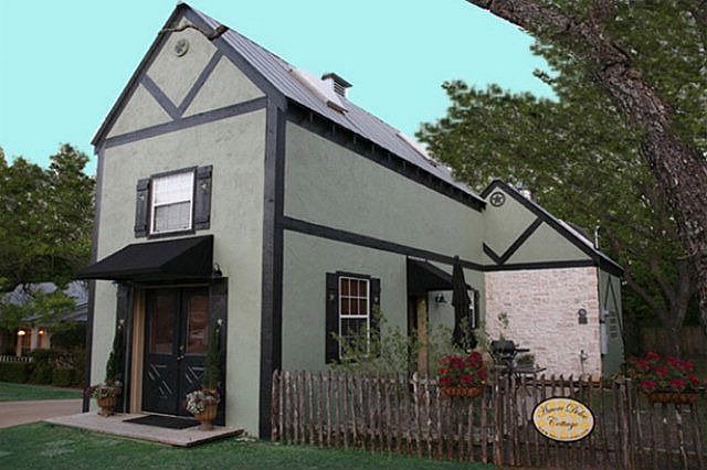 1st image of 207 N Edison St