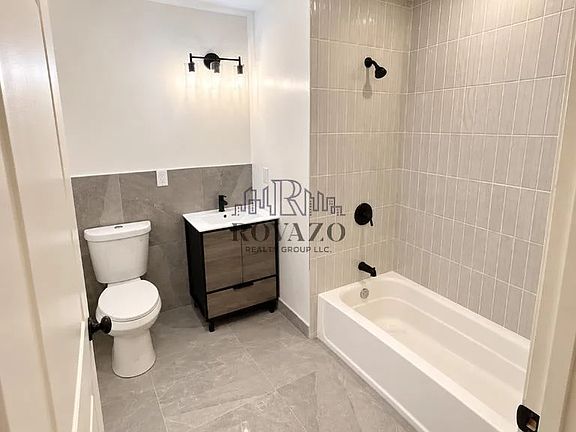2nd image of 161 Prospect St #1D