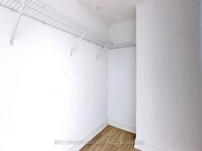 181 Dundas St E #4311 — Photo 18