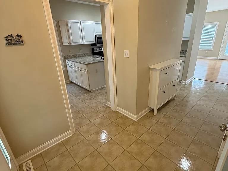 1365 Honey Locust Ct — Photo 6
