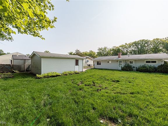 4th image of 9266 Cranbrook Dr