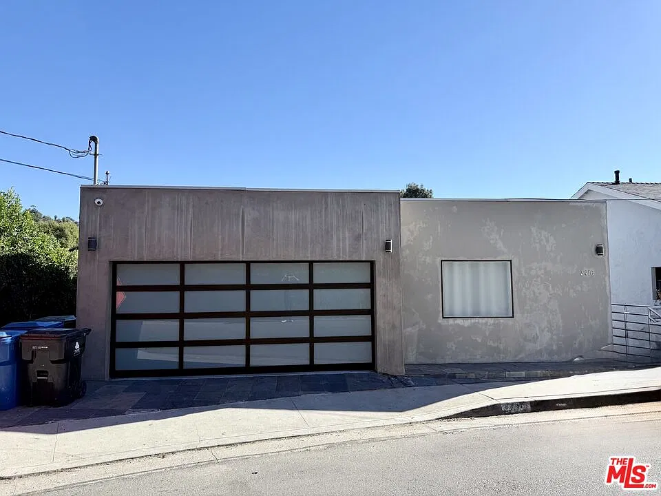 1 bed, 1.0 bath, 670 sqft, $1,999 — Photo 1