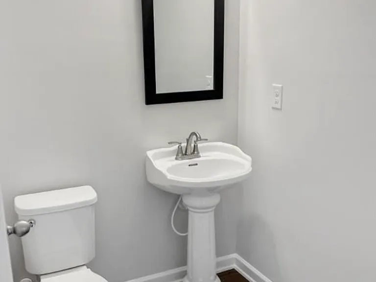 2115 Teale Ln — Photo 5
