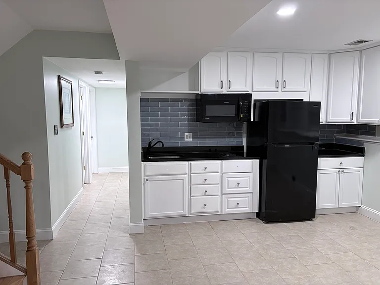 709 Elkhurst Pl — Photo 10