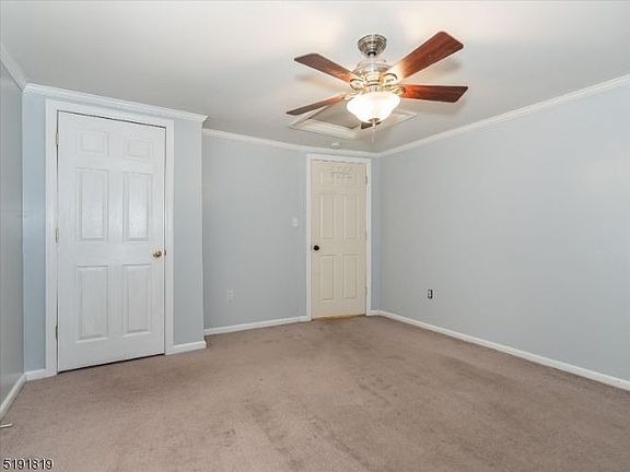 4th image of 4 Woodcliff Trl