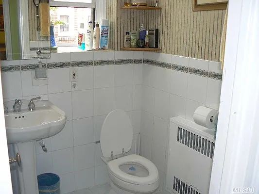 Sold by Douglas Elliman | media 20