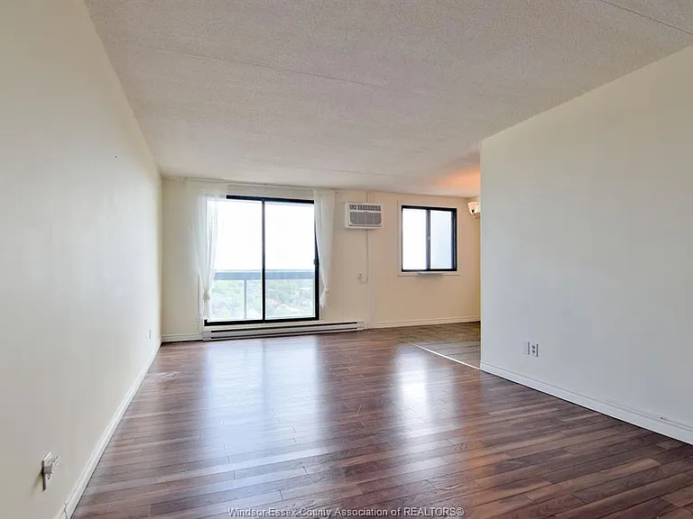 150 Park St W #1812 — Photo 10