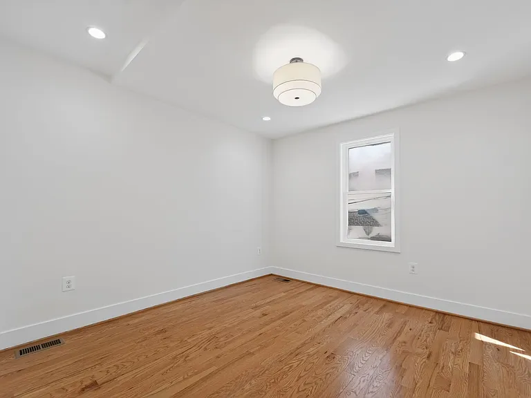 1740 Clarkson St — Photo 4