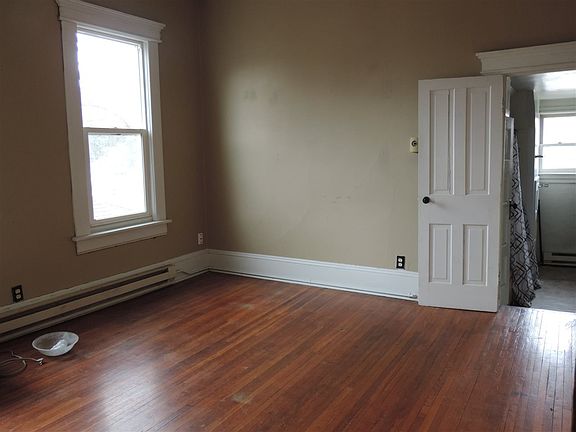 3rd image of 2305 N 11th St