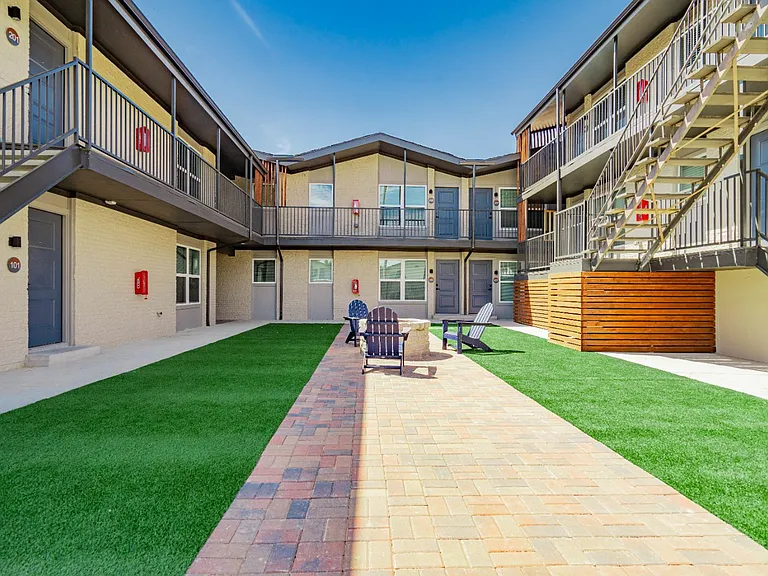 Parkside Green at Bishop Ridge — Photo 9