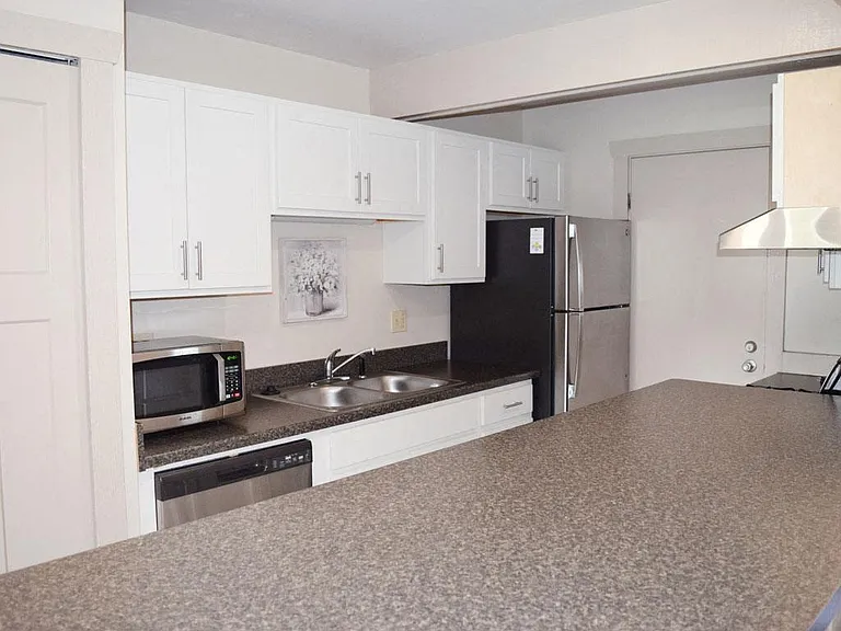Walnut Trail Apartments — Photo 25