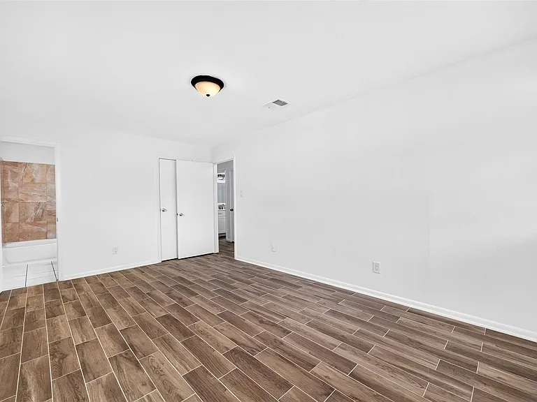 11239 Carvel Ln — Photo 31